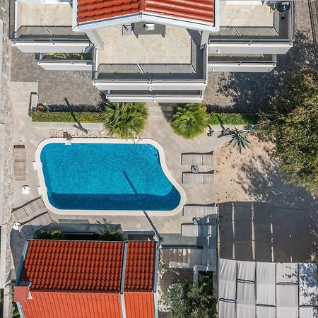 Villa Em Makarská Exteriér fotografie