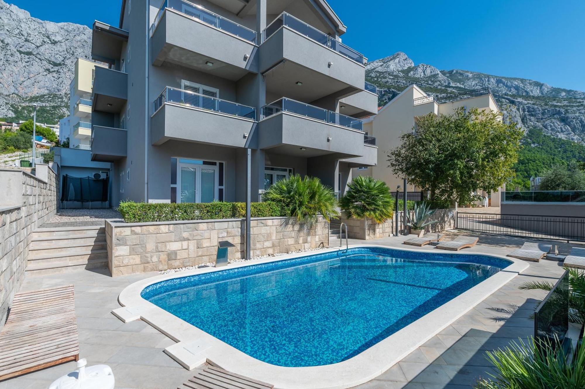 Villa Em Makarská Exteriér fotografie