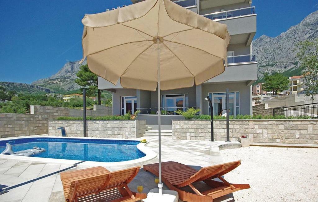 Villa Em Makarská Exteriér fotografie