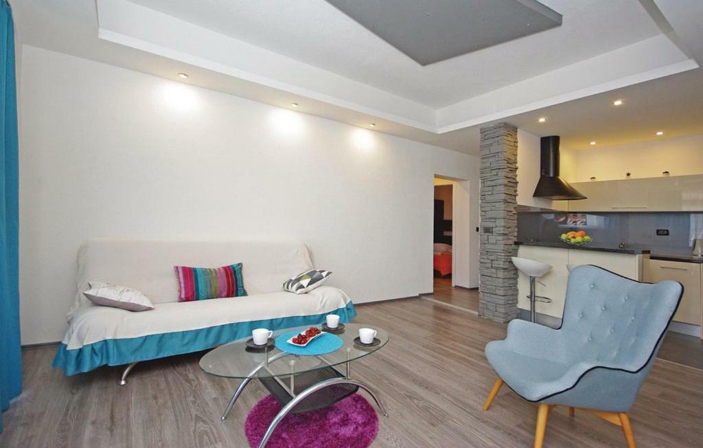 Villa Em Makarská Exteriér fotografie